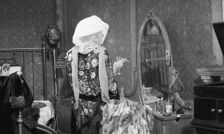 Doris Nieh Negative,  Liza Minnelli,  Cabaret (1972) Behind - The - Scenes,  N316474