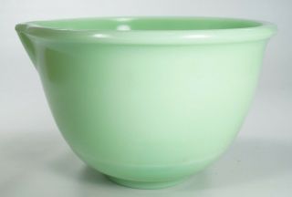 Vintage Jadeite Green Glass Mixing Bowl With Pour Spout Unmarked 1 Quart