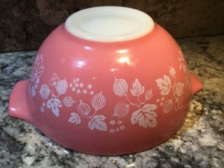 Vintage Pink Gooseberry Pyrex Cinderella Bowl 442.  1 1/2 Qt.