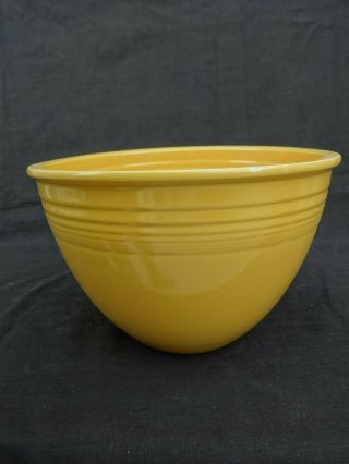 Vintage Fiesta Fiestaware Yellow 6 Mixing Bowl / Nesting Bowl Rings in Bottom 2