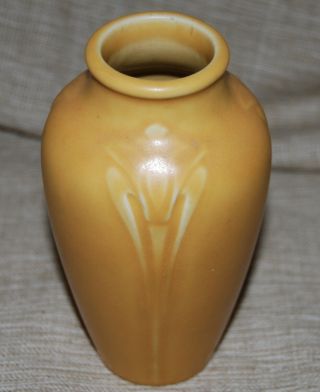 Arts And Crafts 1921 Rookwood Art Pottery Mat Yellow Vase