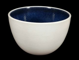 Heath Ceramics California Pottery Deep Serving Bowl White Exterior Blue Interior
