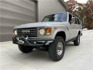 1987 Toyota Land Cruiser - -