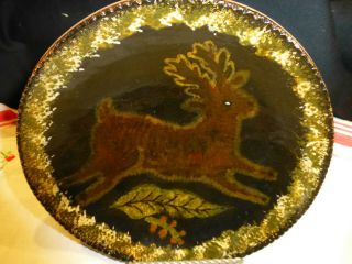 NED FOLTZ DECORATED REDWARE PLATE DEER from HOOKED RUG SHOW 2008 REINHOLDS PA 3