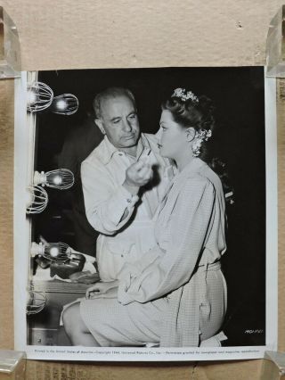 Yvonne De Carlo And Sam Kaufman Candid Makeup Photo 1945 Salome Where She Danced