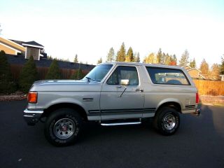 1990 Ford Bronco Custom