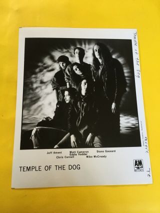 Temple Of The Dog Press Photo 8x10,  Chris Cornell,  Eddie Vedder,  A&m Records.