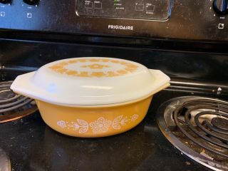Vintage Pyrex 043 1.  5 Quart Butterfly Gold Oval Casserole Dish With Lid