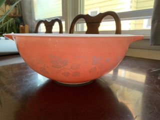 Vintage Pyrex Gooseberry Bowl Mixing Nesting Cinderella 444 Pink White 4qt