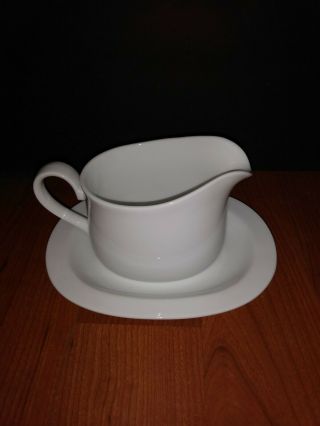 Corning Corelle Winter Frost White Gravy Boat with underplate. 2