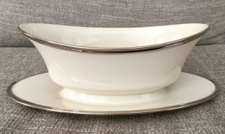 Lenox Solitaire Ivory & Platinum Gravy Boat With Attached Underplate Made In Usa