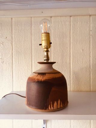 Vtg Retro 70s Drip Glaze Stoneware Studio Pottery Table Lamp 10.  5” Tall