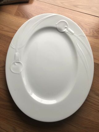 Mikasa Classic Flair White Oval Serving Platter,  Chop Platter,  Round Veg Bowl
