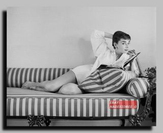 Hv - 0997 Audrey Hepburn Legendary Actress Great Rare Sexy Pin Up 8x10 Photo