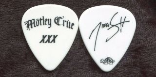 Motley Crue 2011 30th Ann Tour Guitar Pick Nikki Sixx Custom Concert Stage
