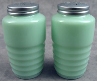Jadeite Green Glass Ribbed Beehive Spice Jar Shaker Set Range Size