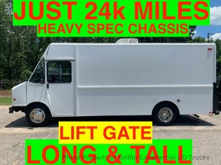 2005 Workhorse Step Van Long Tall Just 24k Mi Dealer Financing Heavy Spec Lift Gate A/c One Owner
