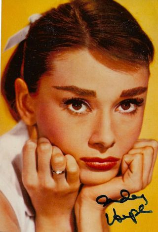 Audrey Hepburn Signed 4x6 Inch Photo Autograph