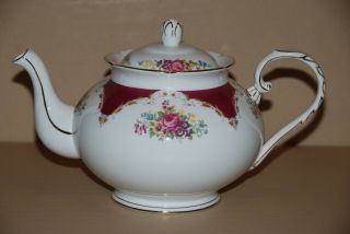 Royal Grafton England Fine Bone China " Burlington " Tea Pot
