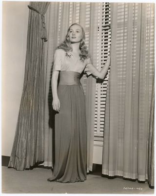 Sultry Femme Fatale Veronica Lake Vintage 1940s Hollywood Regency Photograph