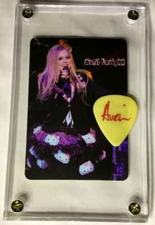 Rare Avril Lavigne Hong Kong Yes Trading Card,  2003 Tour Guitar Pick Display