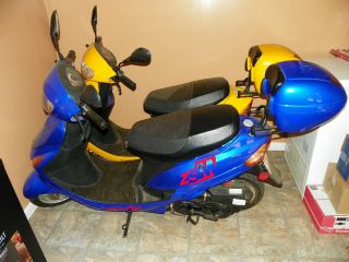 Scooters 50cc His And Hers (pair)