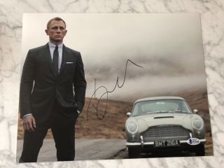 Daniel Craig Signed 11x14 Photo James Bond 007 Beckett Bas Autograph Auto A