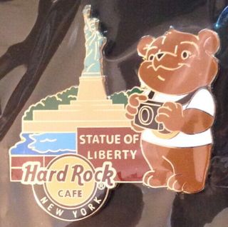 Hard Rock Cafe York 2014 National Teddy Park Bear Series Pin Statue Liberty
