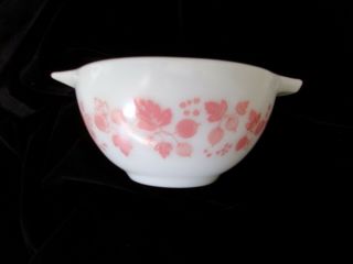 Vintage Pyrex Cinderella Gooseberry 441 Pink And White Nesting Bowl