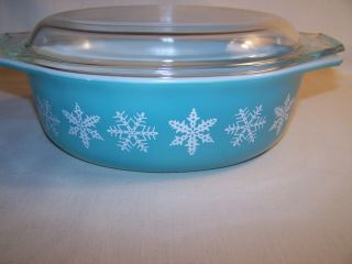 Pyrex White Snowflake On Turquoise 1 1/2 Qt Casserole Dish With Lid 043