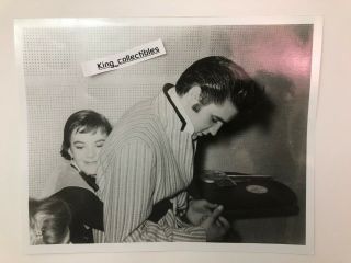 B/w Rare Elvis Presley 8 " X 10 " Authentic Copyright Memories Of Elvis