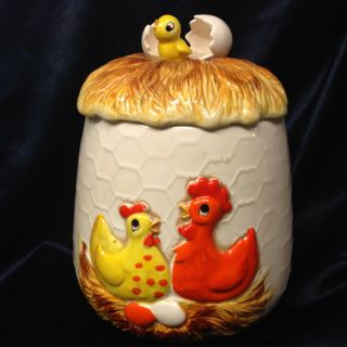 Sears Roebuck 1978 Japan Chicken Little Large Canister 9 1/4 " Chickens & Nest