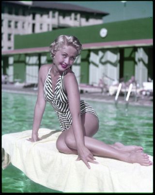 Jane Powell 5x4 Photo Transparency Sexy Barefoot Pose In Swimsuit
