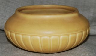 Arts And Crafts 1924 Rookwood Art Pottery Mat Yellow Bowl