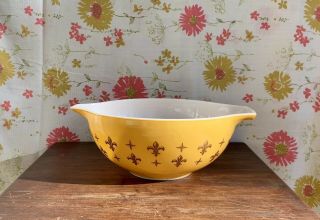 Rare Vintage Pyrex Fleur De Lis 443 Cinderella Mixing Bowl