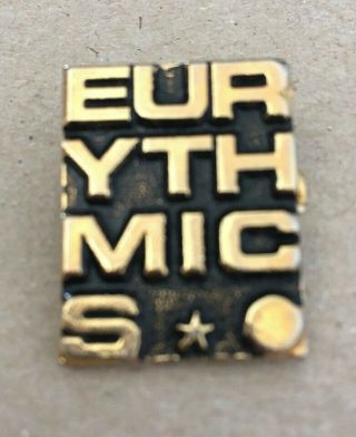 Eurythmics Very Rare 3d Thick Heavy Metal Badge Pin Annie Lennox 80s Memorabilia