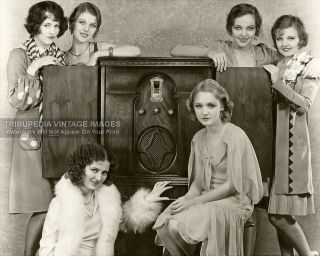 Vintage 1930s Photo - Group Of Hollywood Hopefuls Actresses Starlets 30s Fashion