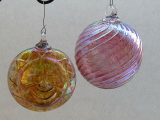 2 Hand Blown Studio Art Glass Iridescent 3 " Ball Orb & 3 1/4 " Sun Ornaments