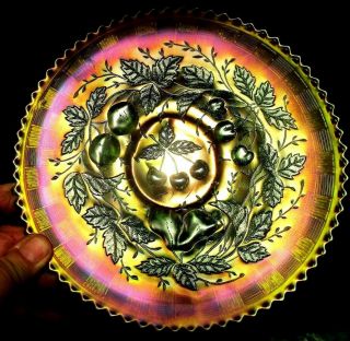 Pretty Northwood Carnival Glass Three Fruits Plate In Green,  No Chips Or Cracks