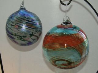 2 Hand Blown Studio Art Glass 3.  5 & 4 " Ball Orb Christmas Ornaments