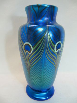 Orient And Flume Iridescent Blue Peacock Feather 9 " Art Glass Vase Signed Beyers