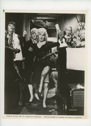 Some Like It Hot Movie Still 8x10 Marilyn Monroe,  Comedy 1960 21530