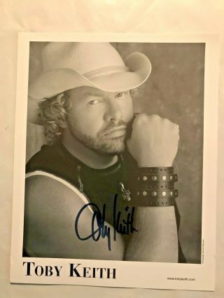 Toby Keith Autographed Unique 8 X 10 Black And White Promo Photo