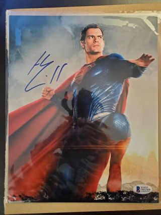 Henry Cavill Signed Autographed 8x10 Photo Superman Psa/dna & Bas Beckett
