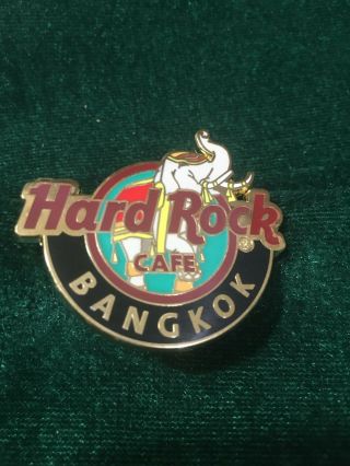 Hard Rock Cafe Pin Bangkok Global Logo Series 2018 Asian Elephant W Red Blanket