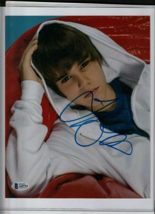 Justin Bieber Signed Auto 8 X 10 Color Photo Beckett Letter Authenticity Rare
