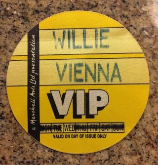 Willie Nelson Authentic Personally Autographed Willie Vienna 1998 Backstage Pass