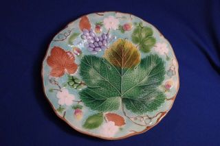 Antique Wedgewood Majolica Leaf Grape Strawberry Flower Turquoise 8 3/4 " Plate