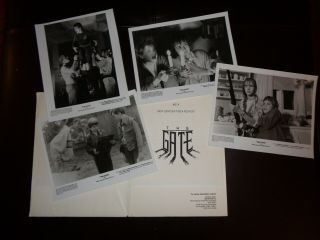 THE GATE 1986 MOVIE PRESS KIT WITH 4 PHOTOS HORROR MONSTERS CULT 2