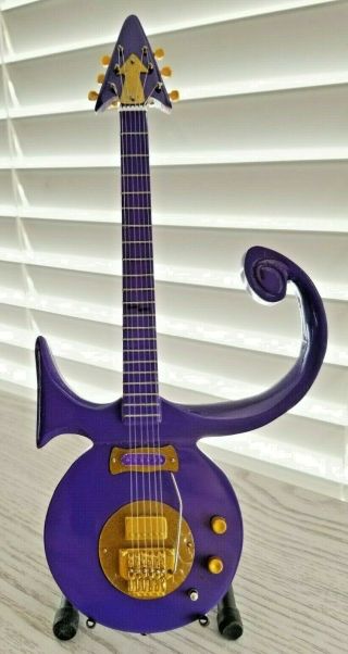 Prince Miniature Tribute Guitar With Stand - Pr 001 A